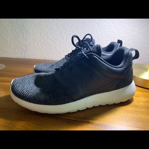 women's hunter green nike shoes